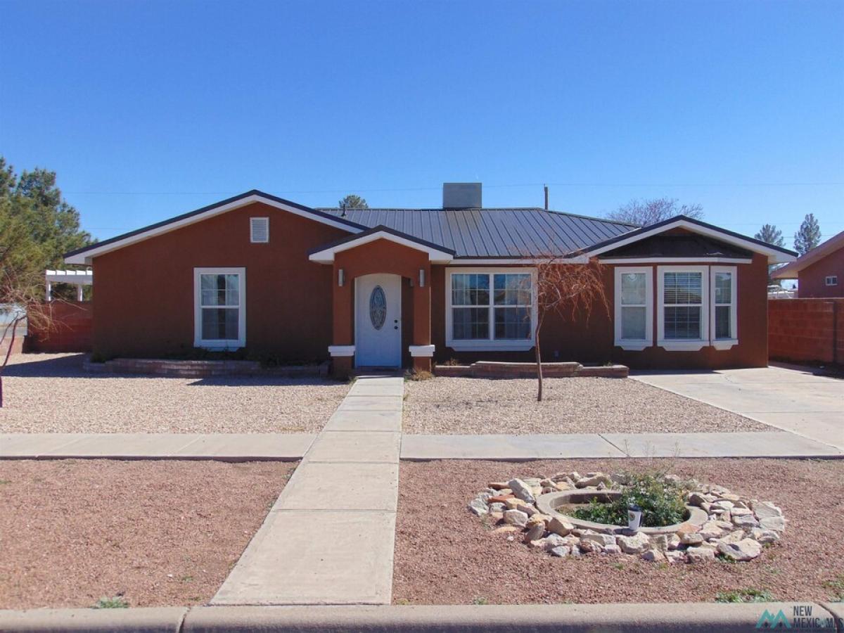 Picture of Home For Sale in Deming, New Mexico, United States