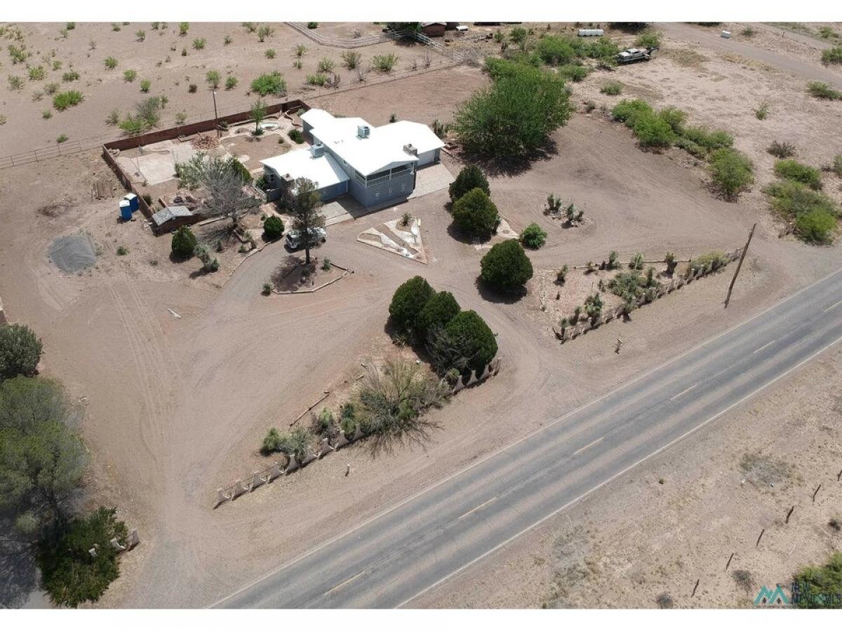 Picture of Home For Sale in Deming, New Mexico, United States