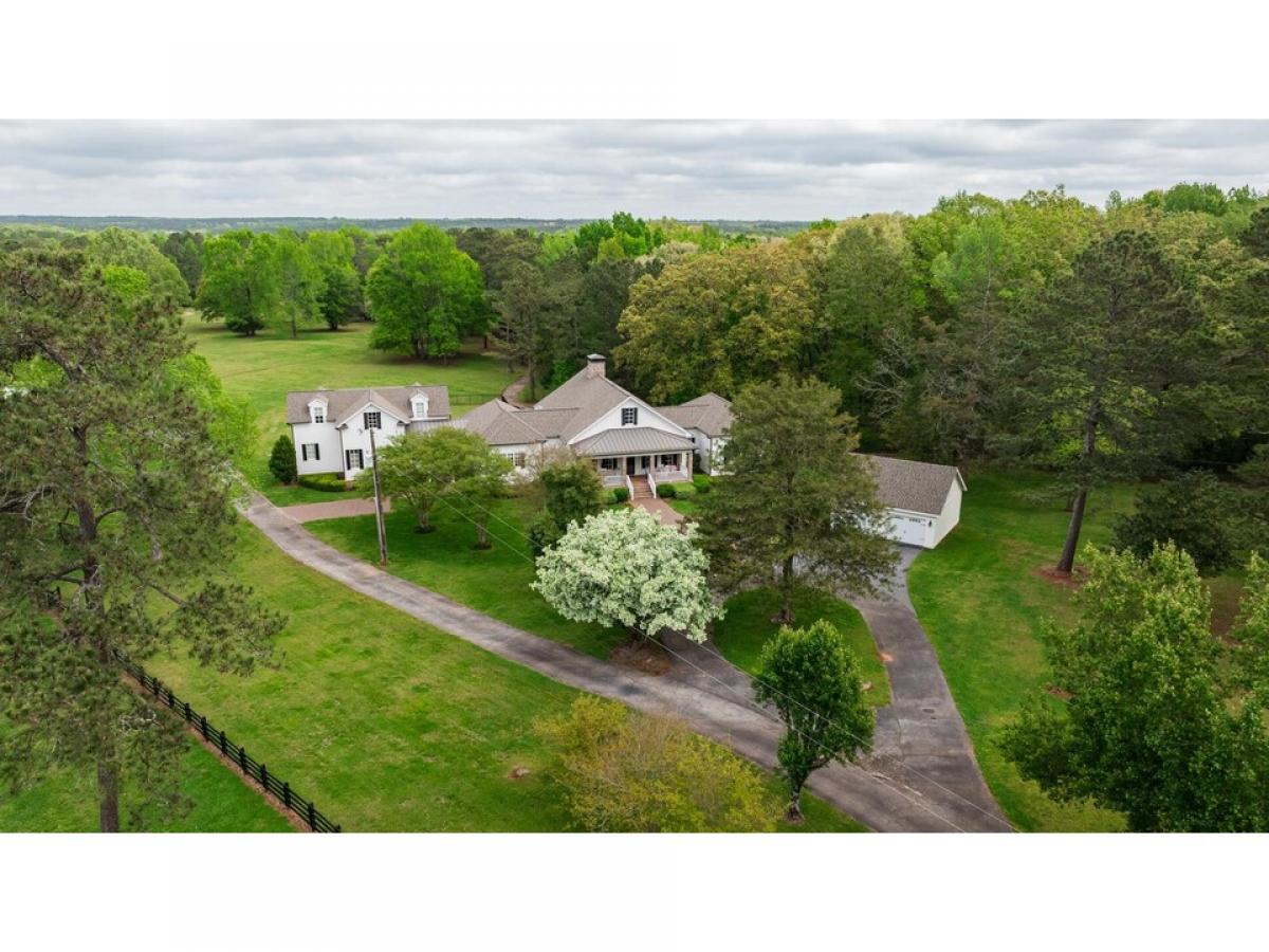 Picture of Home For Sale in Madison, Georgia, United States