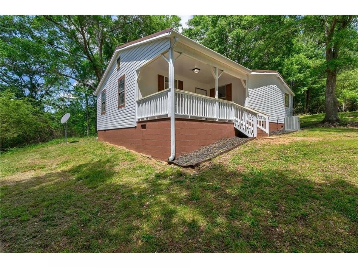 Picture of Home For Sale in Royston, Georgia, United States