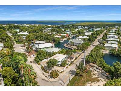 Home For Sale in Plantation Key, Florida