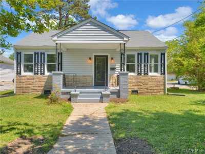 Home For Sale in Colonial Heights, Virginia