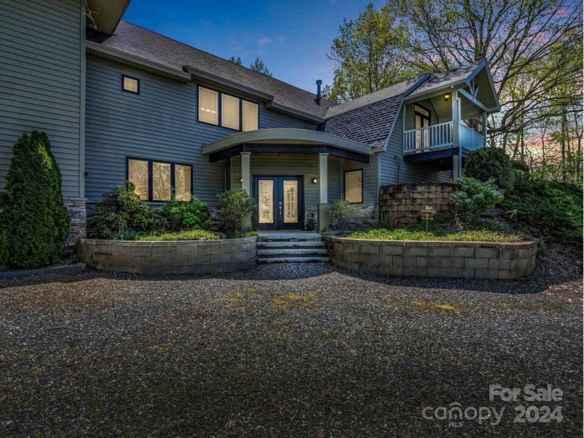 Picture of Home For Sale in Mars Hill, North Carolina, United States