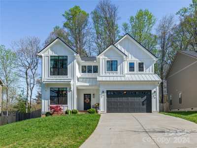 Home For Sale in Arden, North Carolina