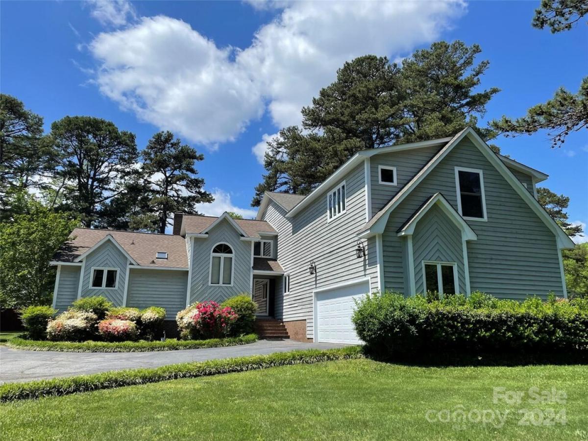 Picture of Home For Sale in Denver, North Carolina, United States