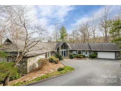 Home For Sale in Flat Rock, North Carolina