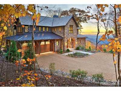 Home For Sale in Burnsville, North Carolina