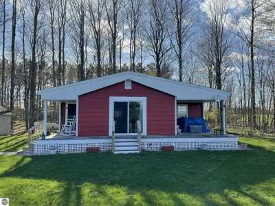 Home For Sale in Kalkaska, Michigan