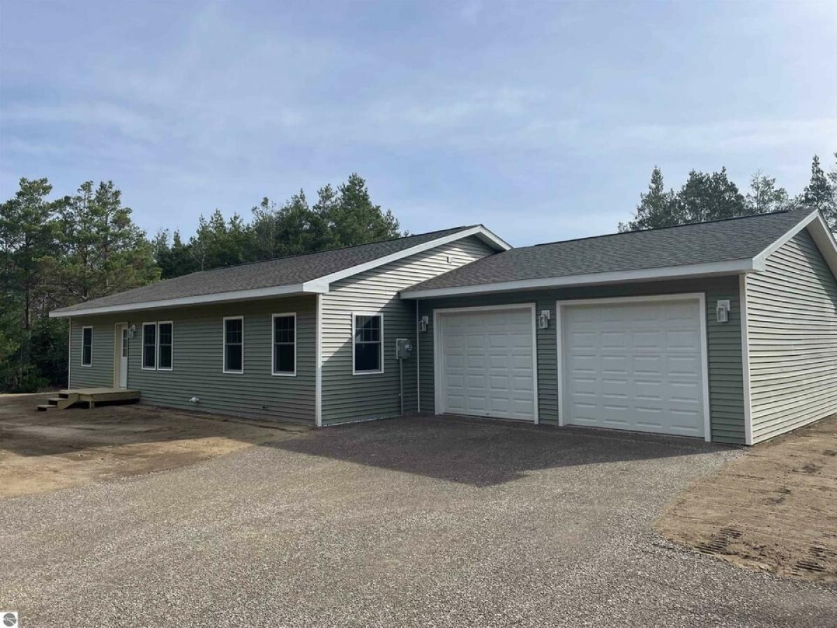 Picture of Home For Sale in Kalkaska, Michigan, United States