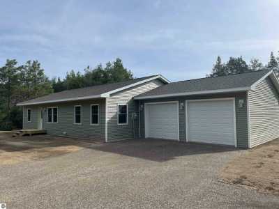 Home For Sale in Kalkaska, Michigan