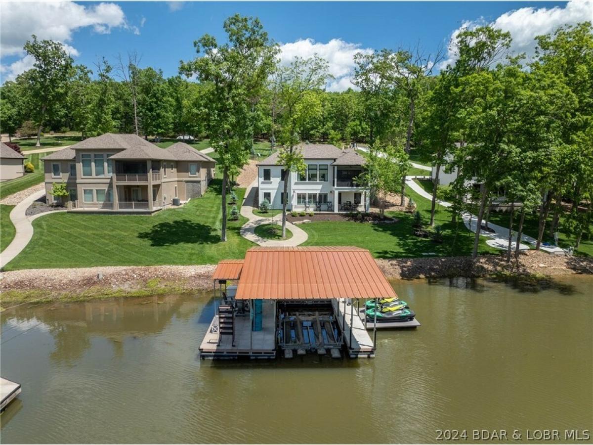 Picture of Home For Sale in Porto Cima, Missouri, United States