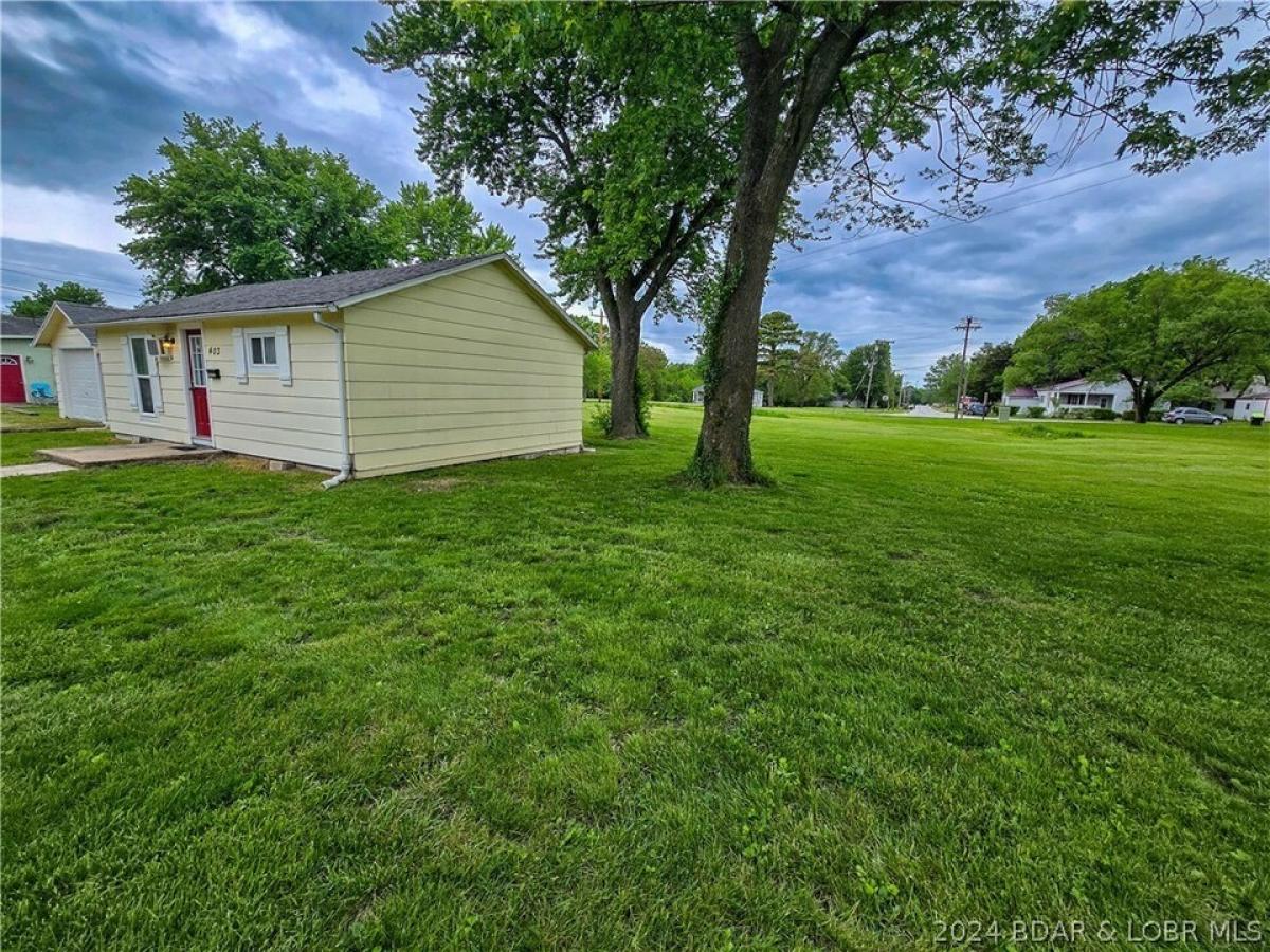 Picture of Home For Sale in Versailles, Missouri, United States