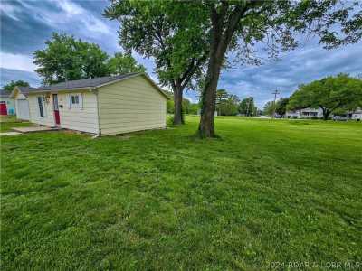 Home For Sale in Versailles, Missouri