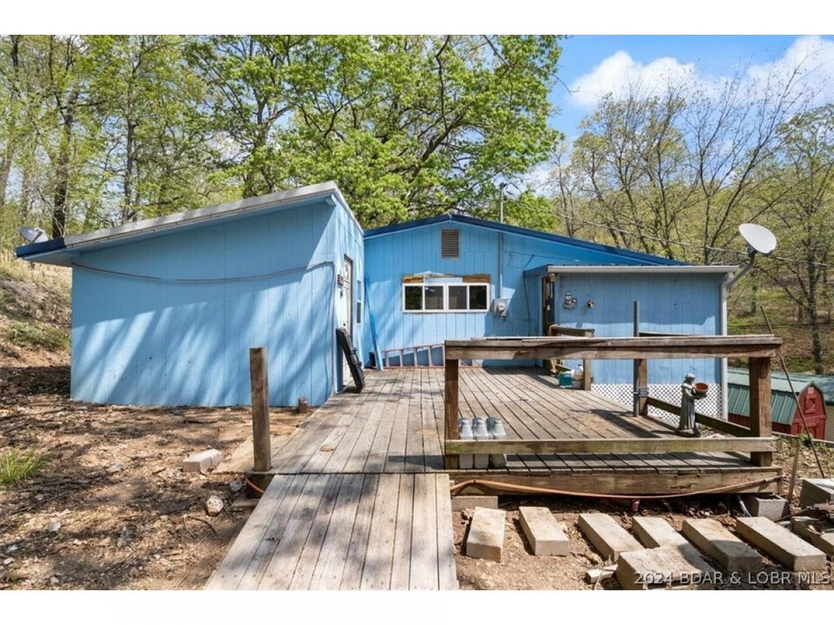 Picture of Home For Sale in Edwards, Missouri, United States