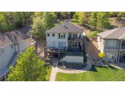 Home For Sale in Porto Cima, Missouri