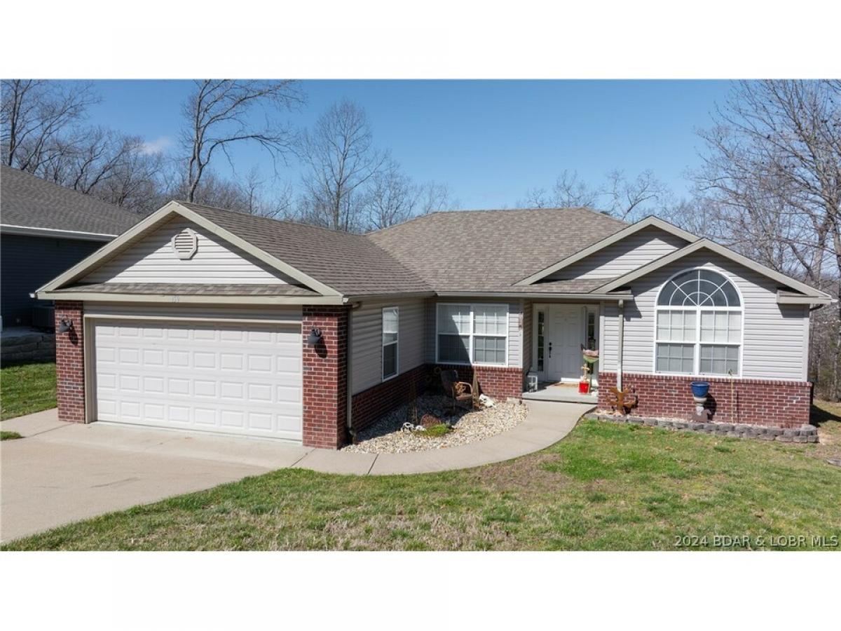 Picture of Home For Sale in Four Seasons, Missouri, United States