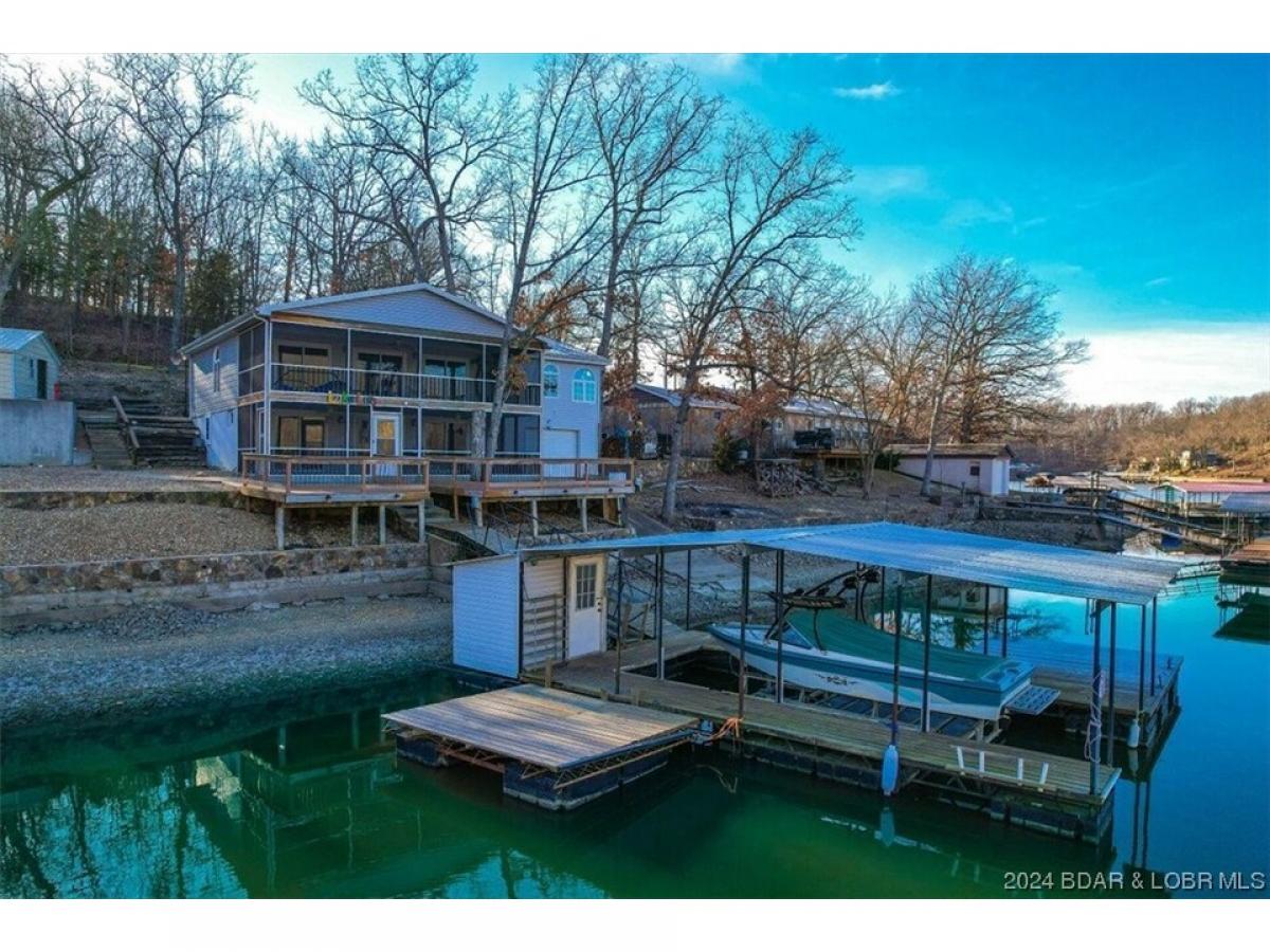 Picture of Home For Sale in Edwards, Missouri, United States