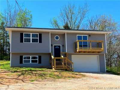 Home For Sale in Macks Creek, Missouri