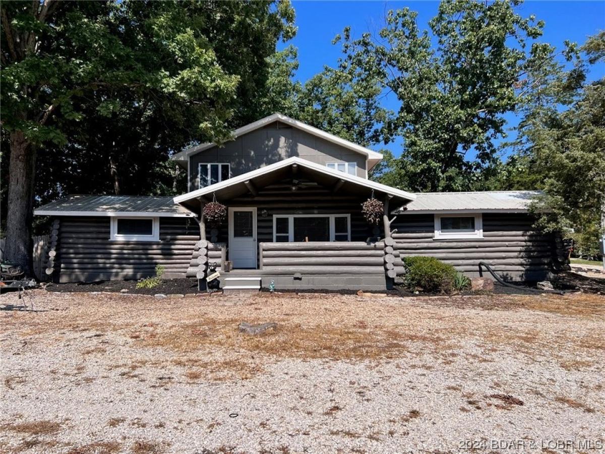 Picture of Home For Sale in Stover, Missouri, United States