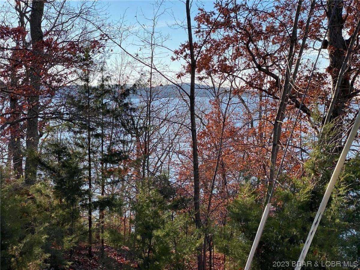 Picture of Residential Land For Sale in Lake Ozark, Missouri, United States