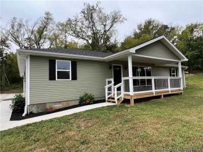 Home For Sale in Macks Creek, Missouri