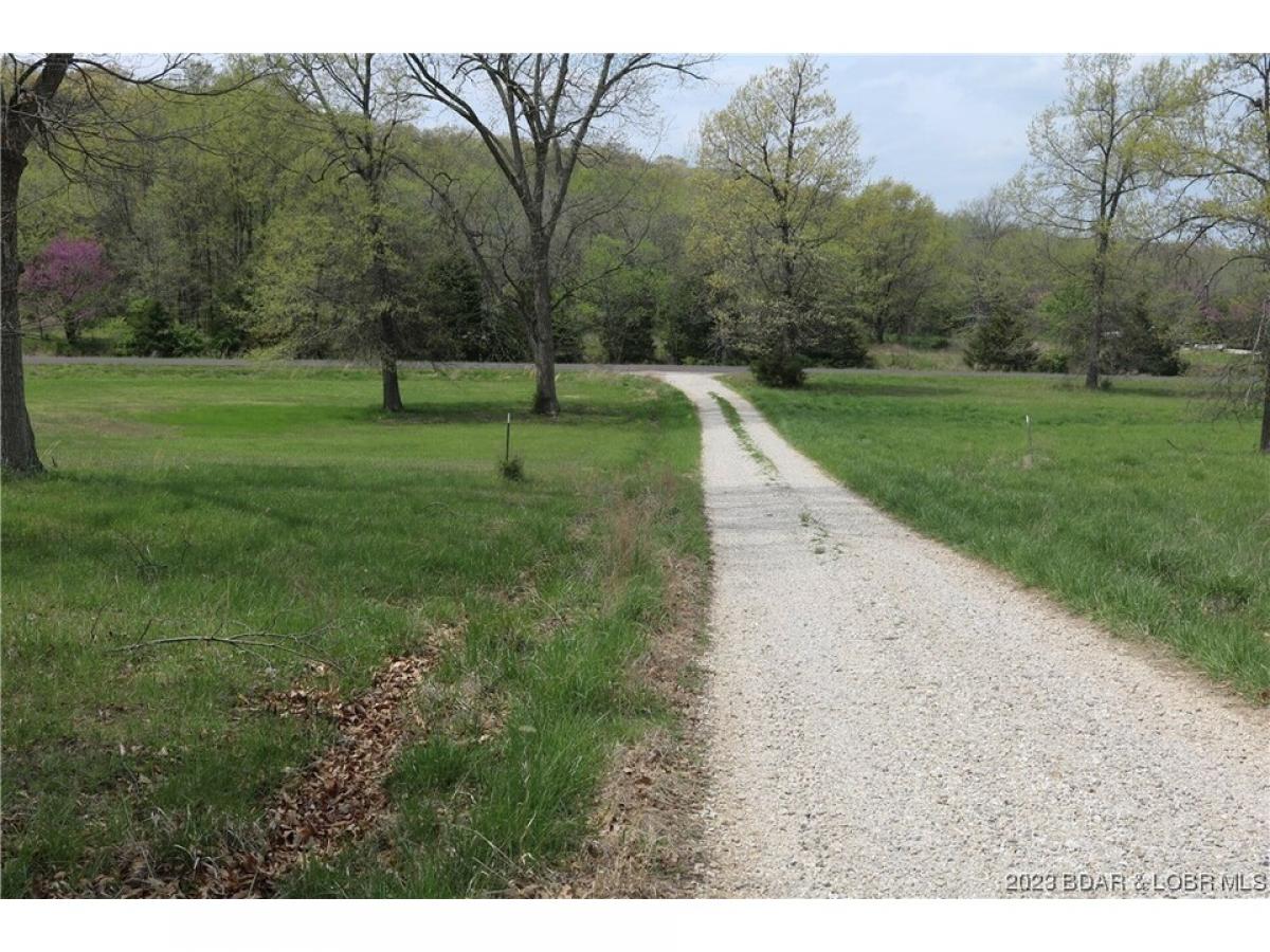 Picture of Residential Land For Sale in Gravois Mills, Missouri, United States