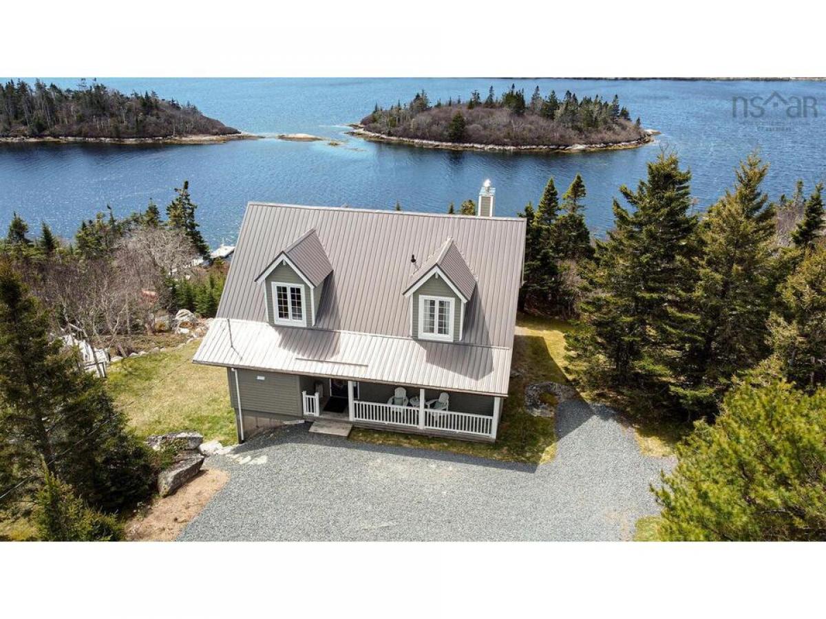 Picture of Home For Sale in Terence Bay, Nova Scotia, Canada