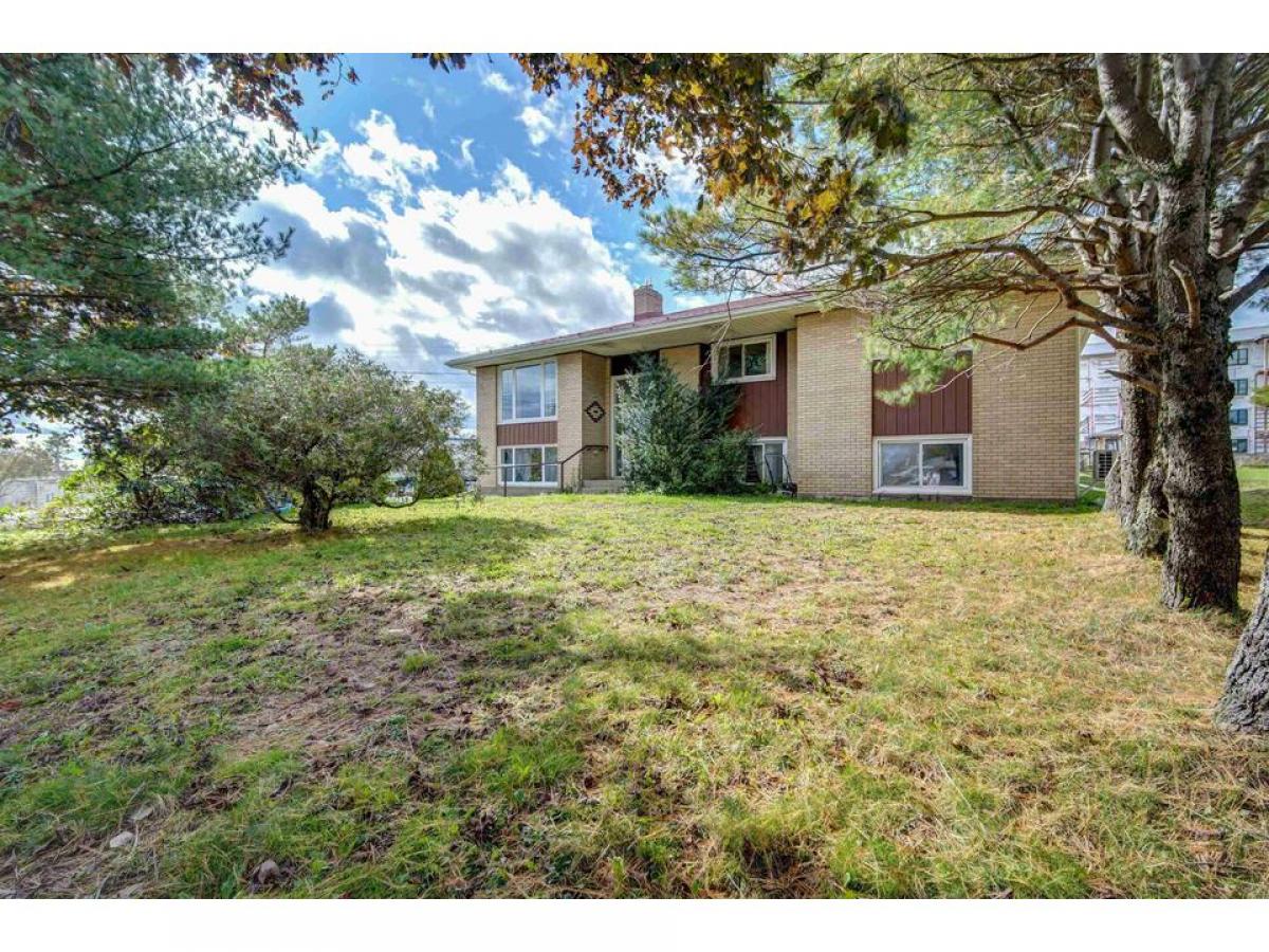 Picture of Home For Sale in Beaver Bank Road, Nova Scotia, Canada