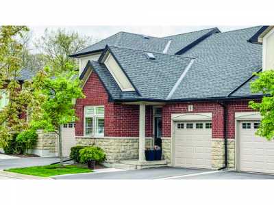 Home For Sale in Ancaster, Canada