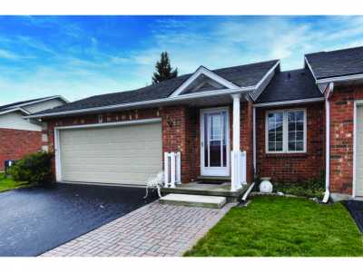 Home For Sale in Hamilton, Canada