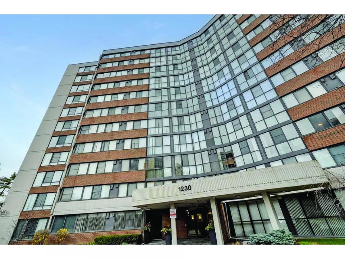 Picture of Condo For Sale in Oakville, Ontario, Canada