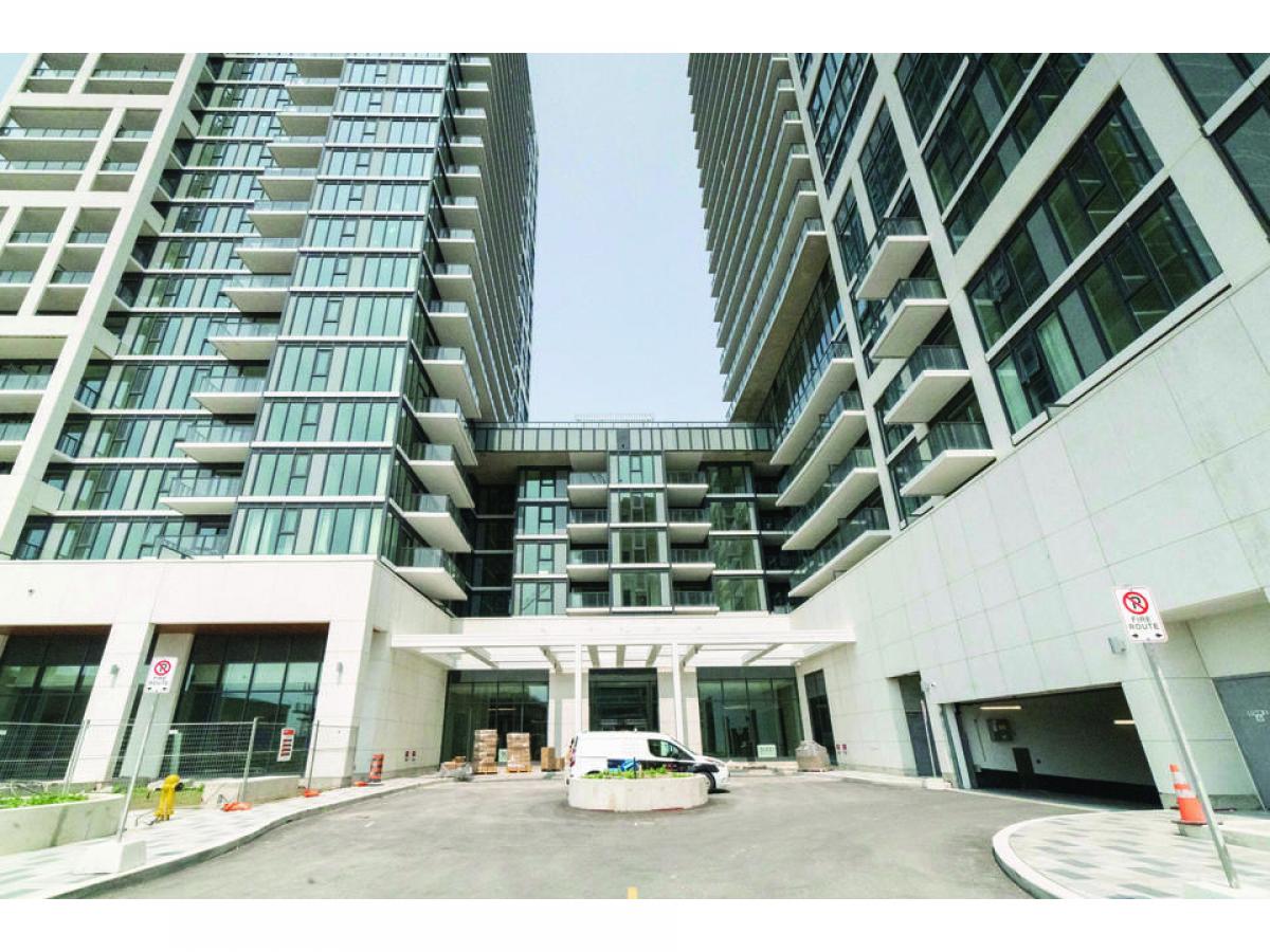 Picture of Condo For Sale in Vaughan, Ontario, Canada