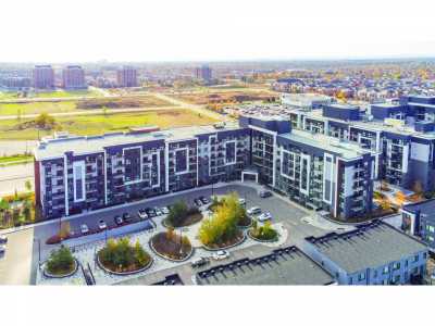 Condo For Sale in Oakville, Canada