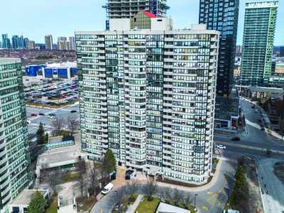 Condo For Sale in Mississauga, Canada