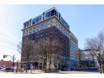 Condo For Sale in Hamilton, Canada