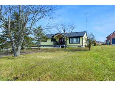 Home For Sale in Stoney Creek, Canada