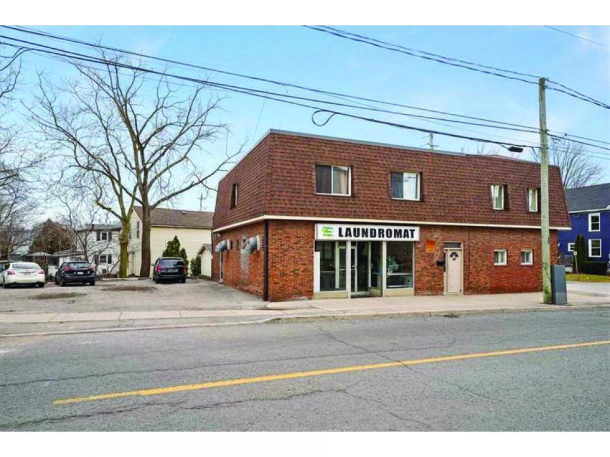 Picture of Commercial Building For Sale in Grimsby, Ontario, Canada