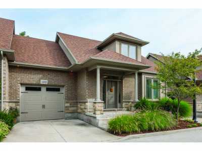 Home For Sale in Niagara Falls, Canada