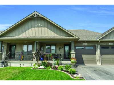 Home For Sale in Mount Forest, Canada