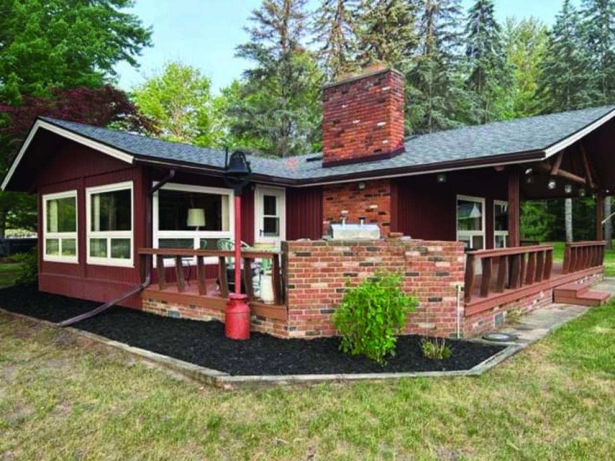 Picture of Home For Sale in Gladwin, Michigan, United States