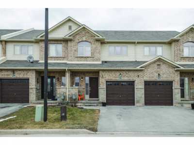 Home For Sale in Stoney Creek, Canada