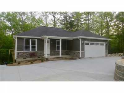 Home For Sale in Zirconia, North Carolina