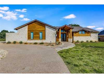 Home For Sale in McGregor, Texas