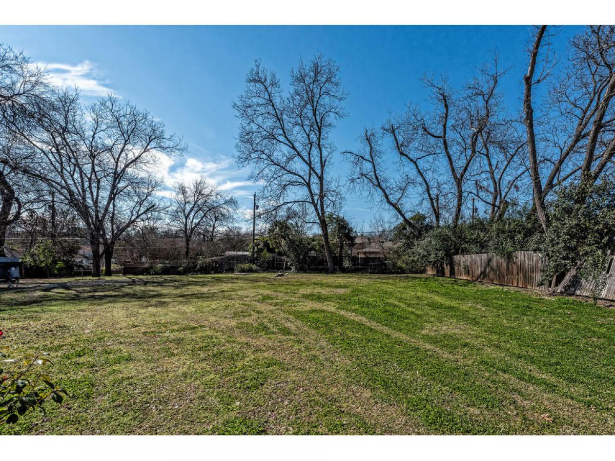 Picture of Residential Land For Sale in Waco, Texas, United States