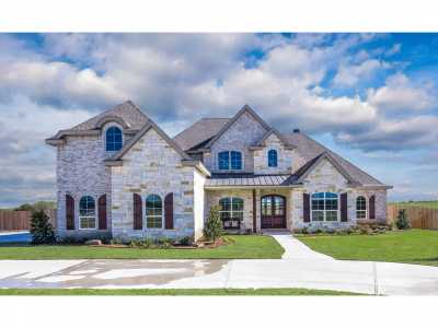 Home For Sale in Lorena, Texas