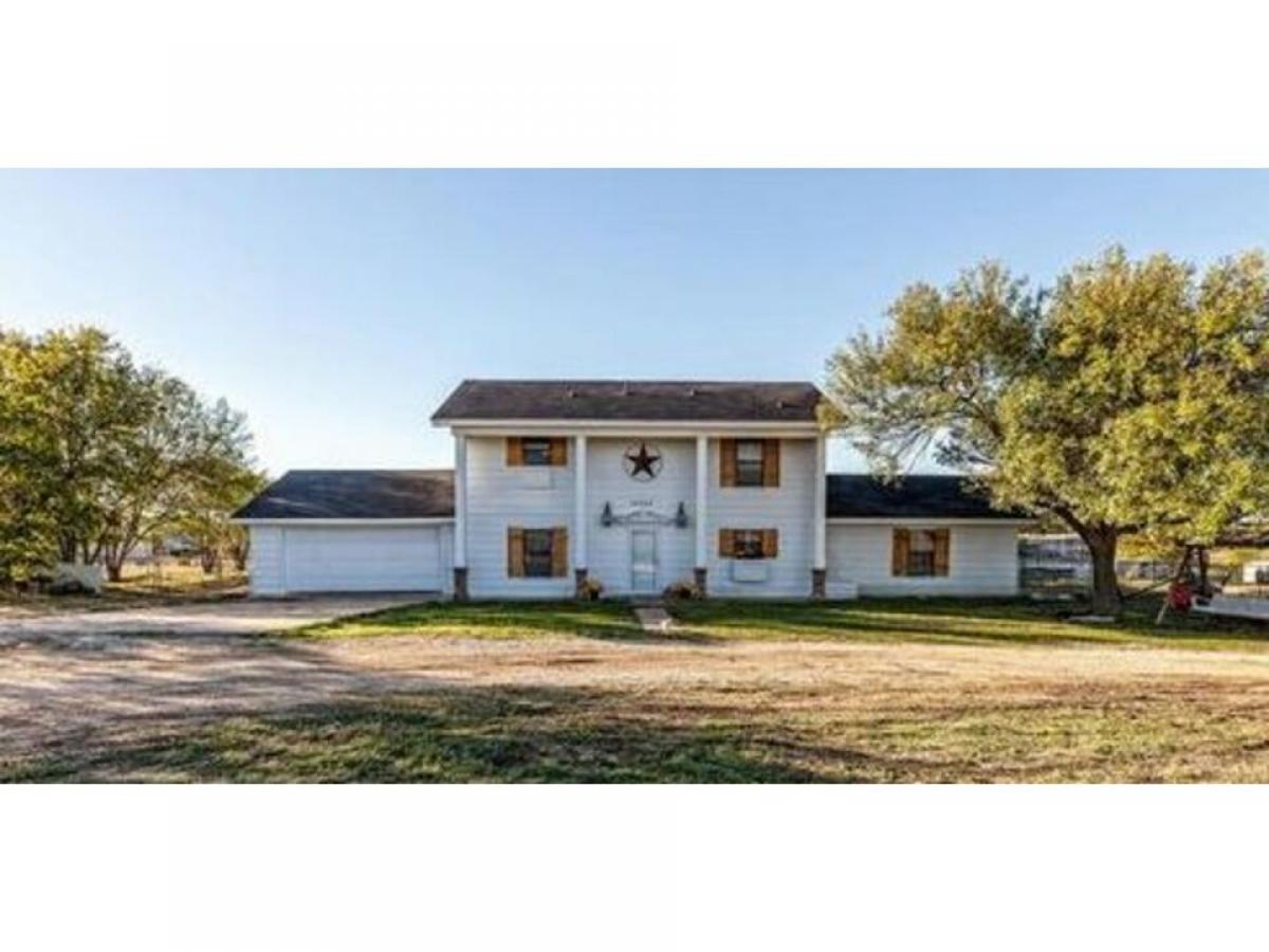 Picture of Home For Sale in China Spring, Texas, United States