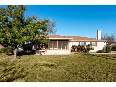 Home For Sale in China Spring, Texas