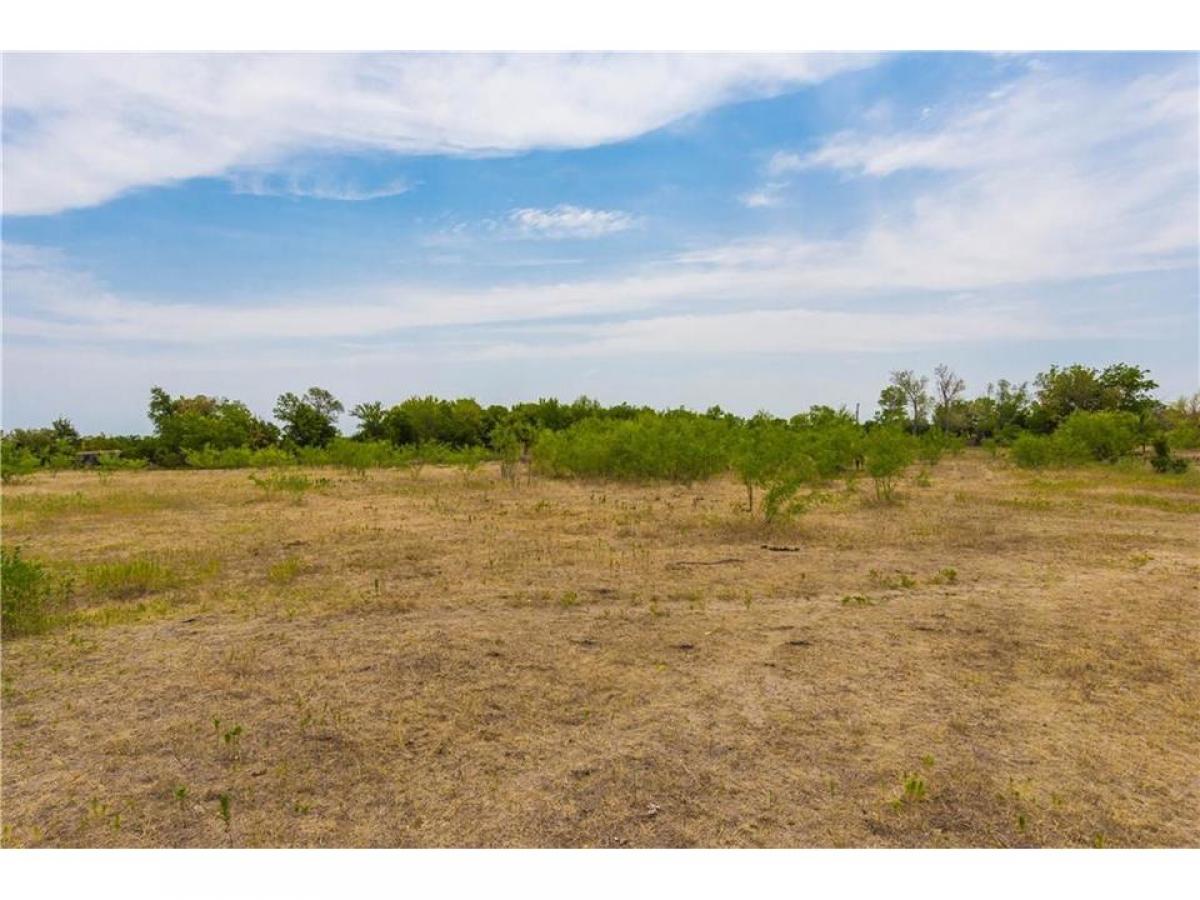 Picture of Residential Land For Sale in Waco, Texas, United States