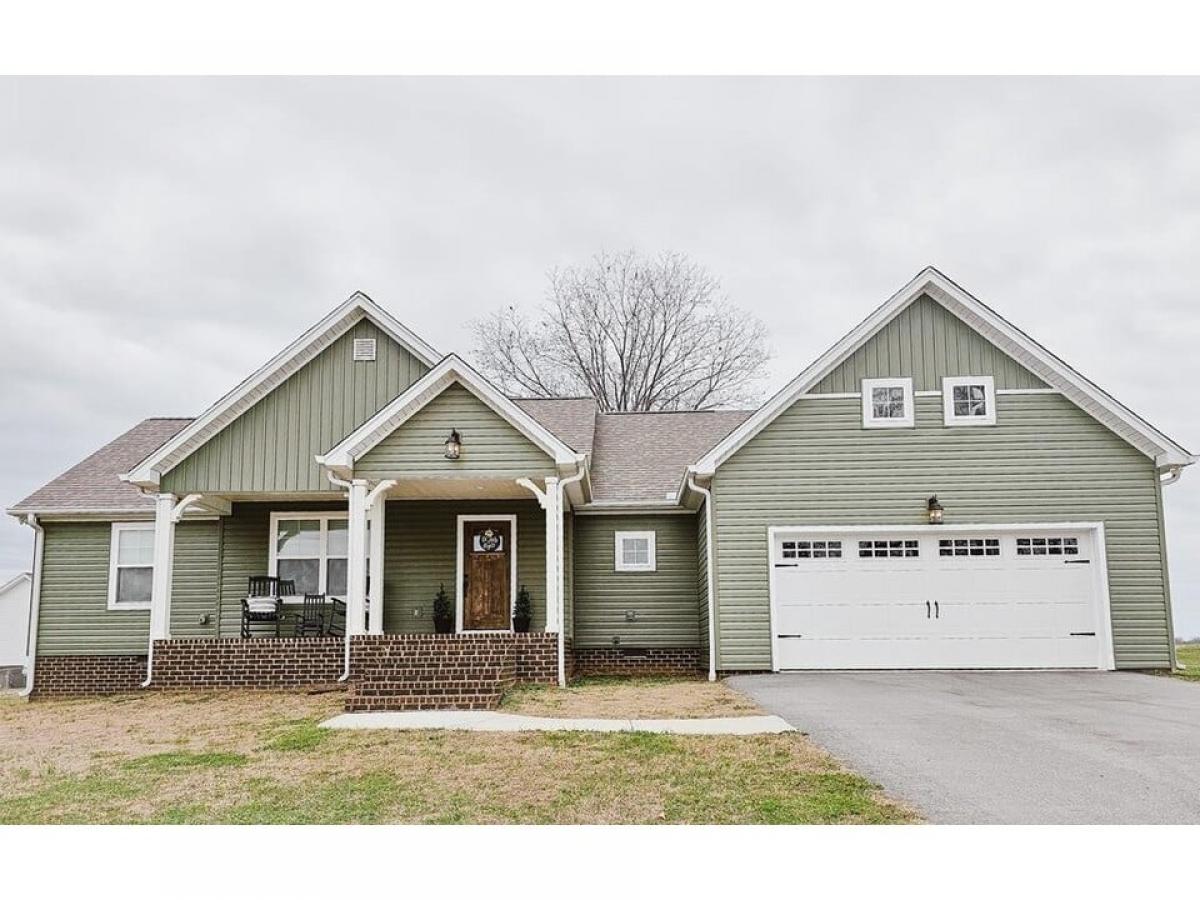 Picture of Home For Sale in Walling, Tennessee, United States