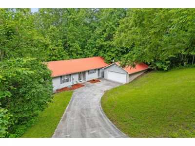 Home For Sale in Baxter, Tennessee